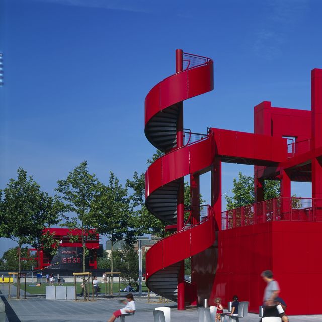 Chaises Philippe Starck dans le Parc de la Villette